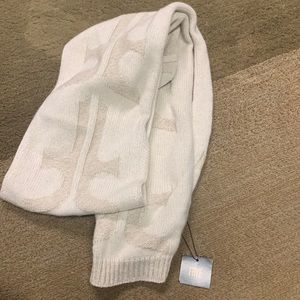 FRYE scarf with tags